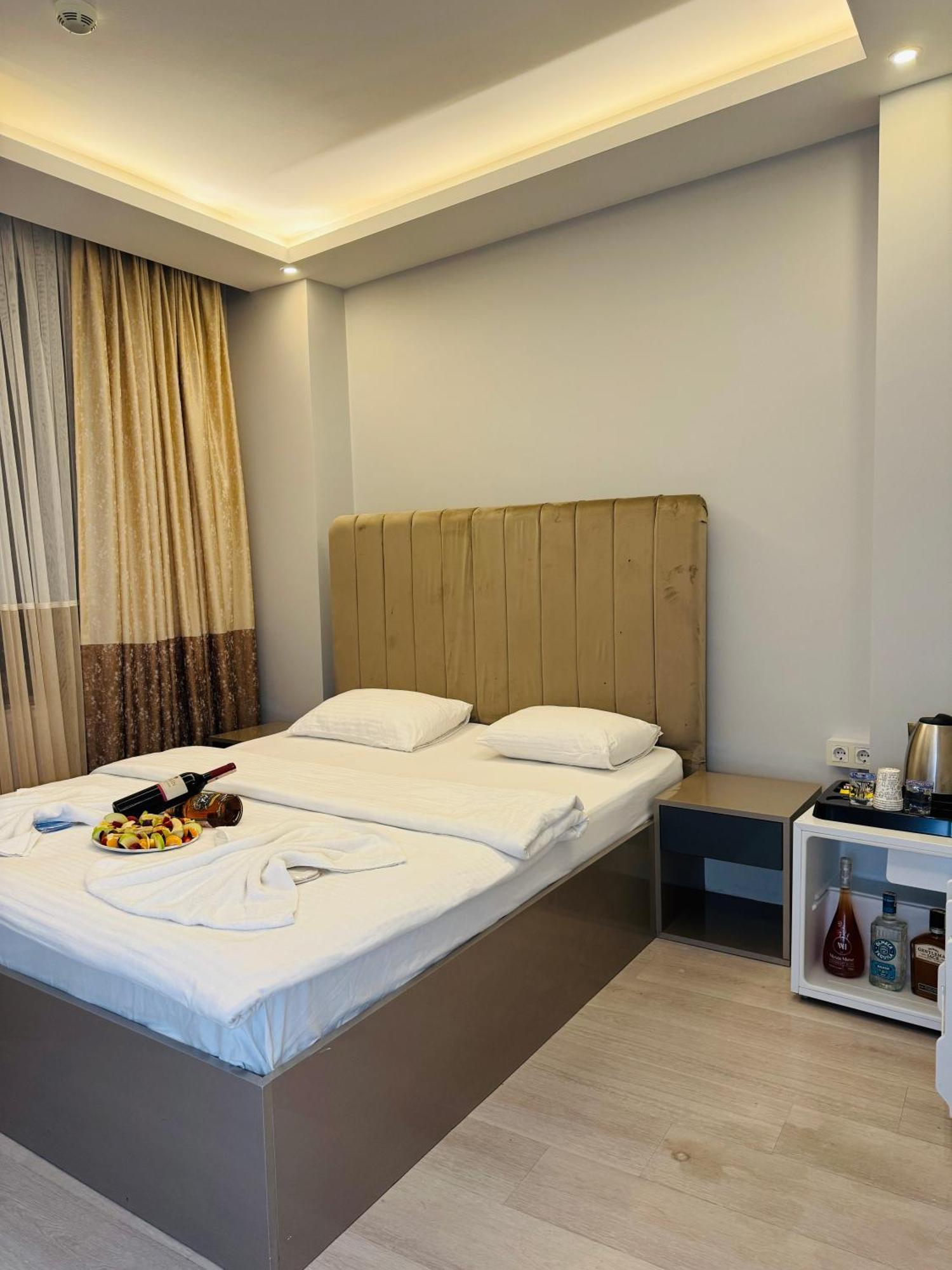 Blueway Hotel Istanbul Exterior foto