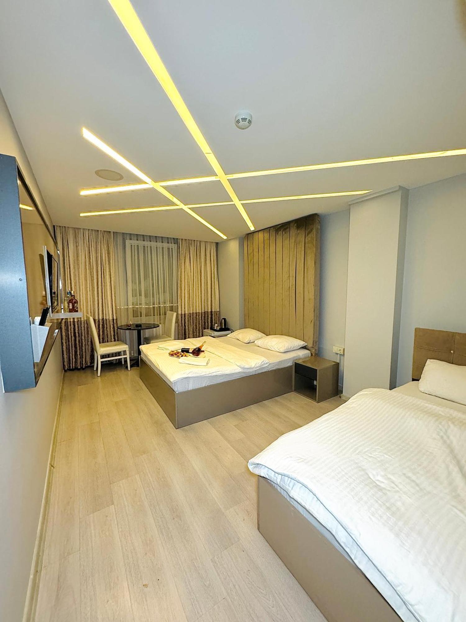 Blueway Hotel Istanbul Exterior foto