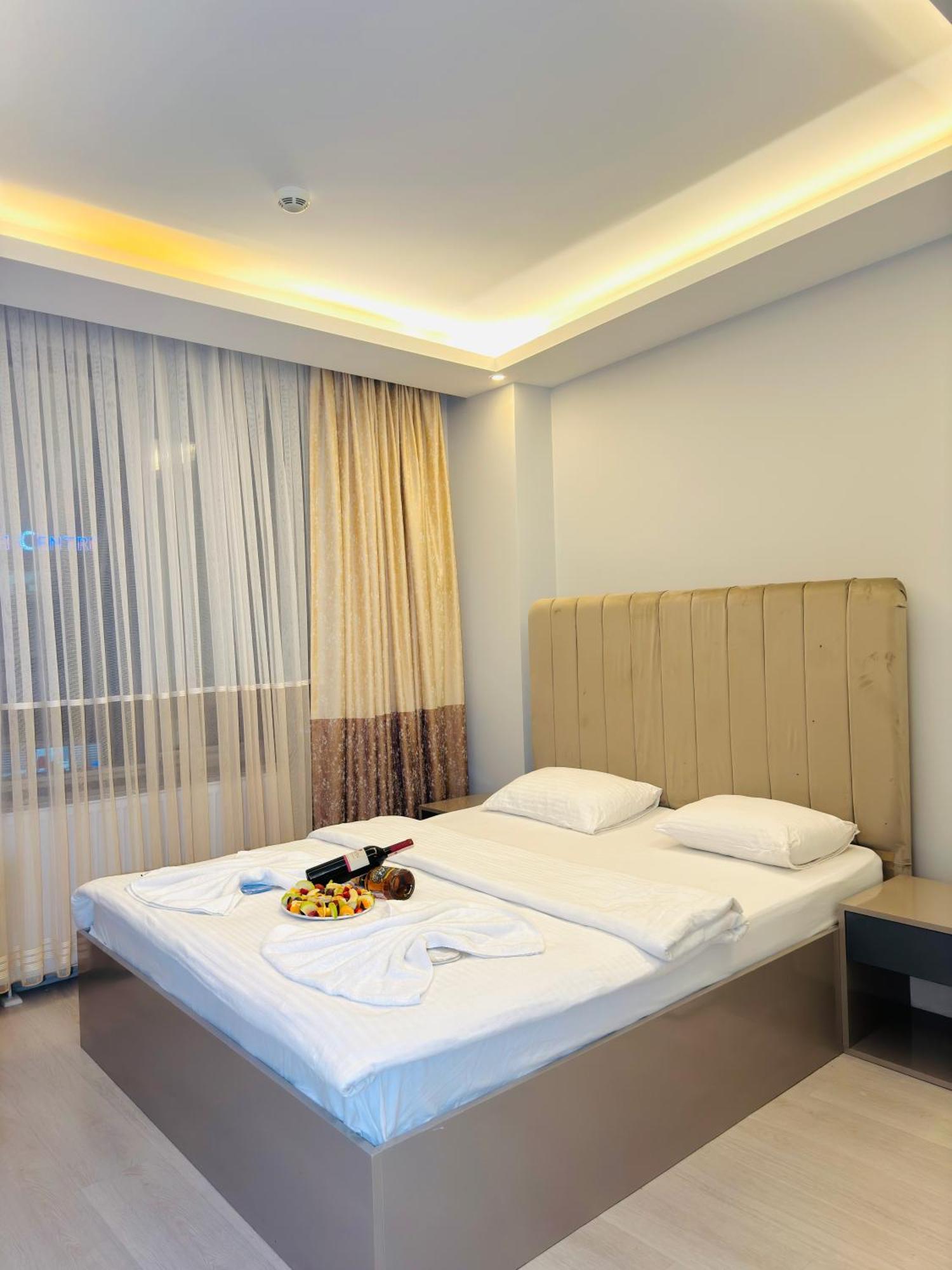 Blueway Hotel Istanbul Exterior foto