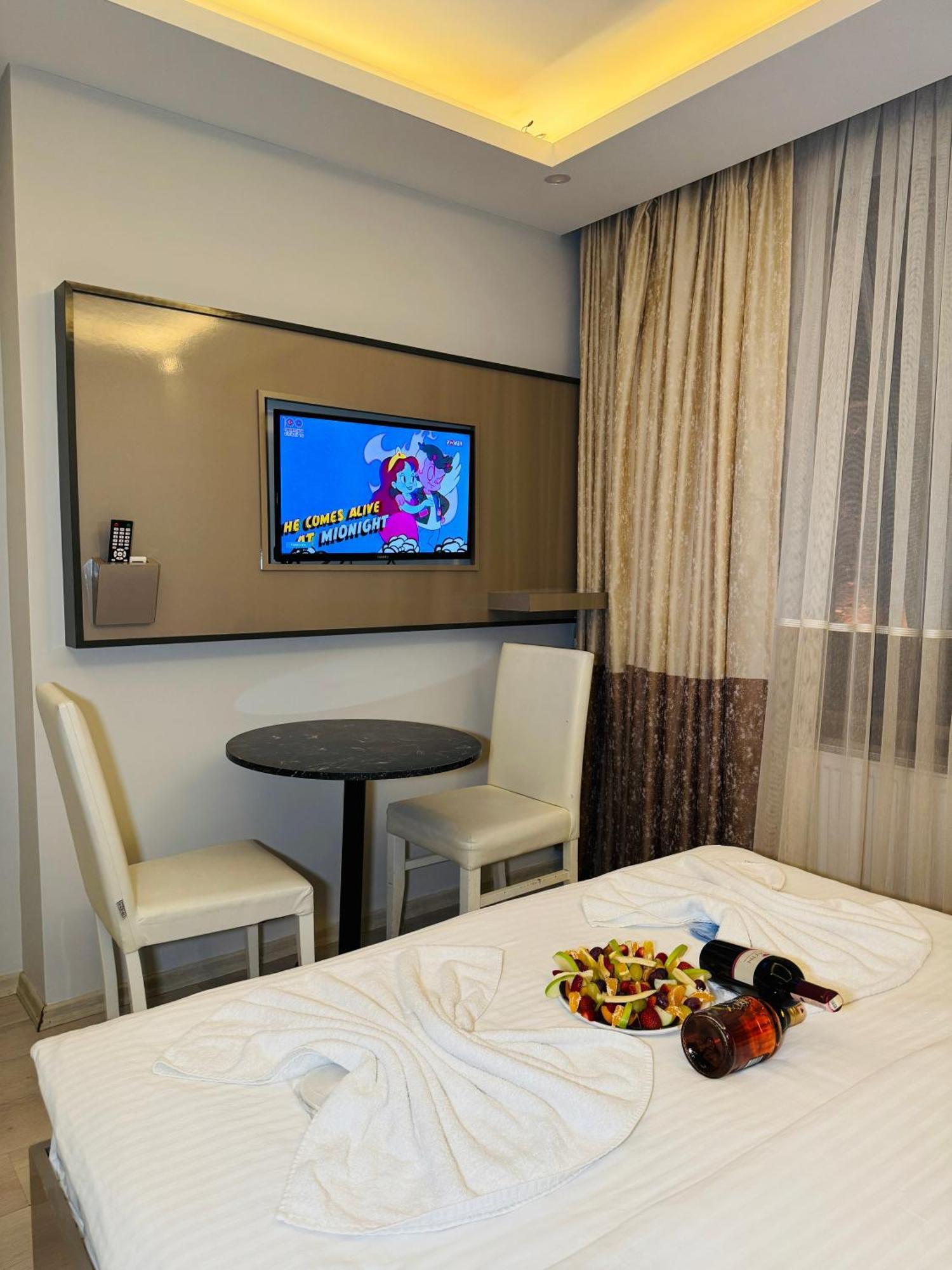 Blueway Hotel Istanbul Exterior foto