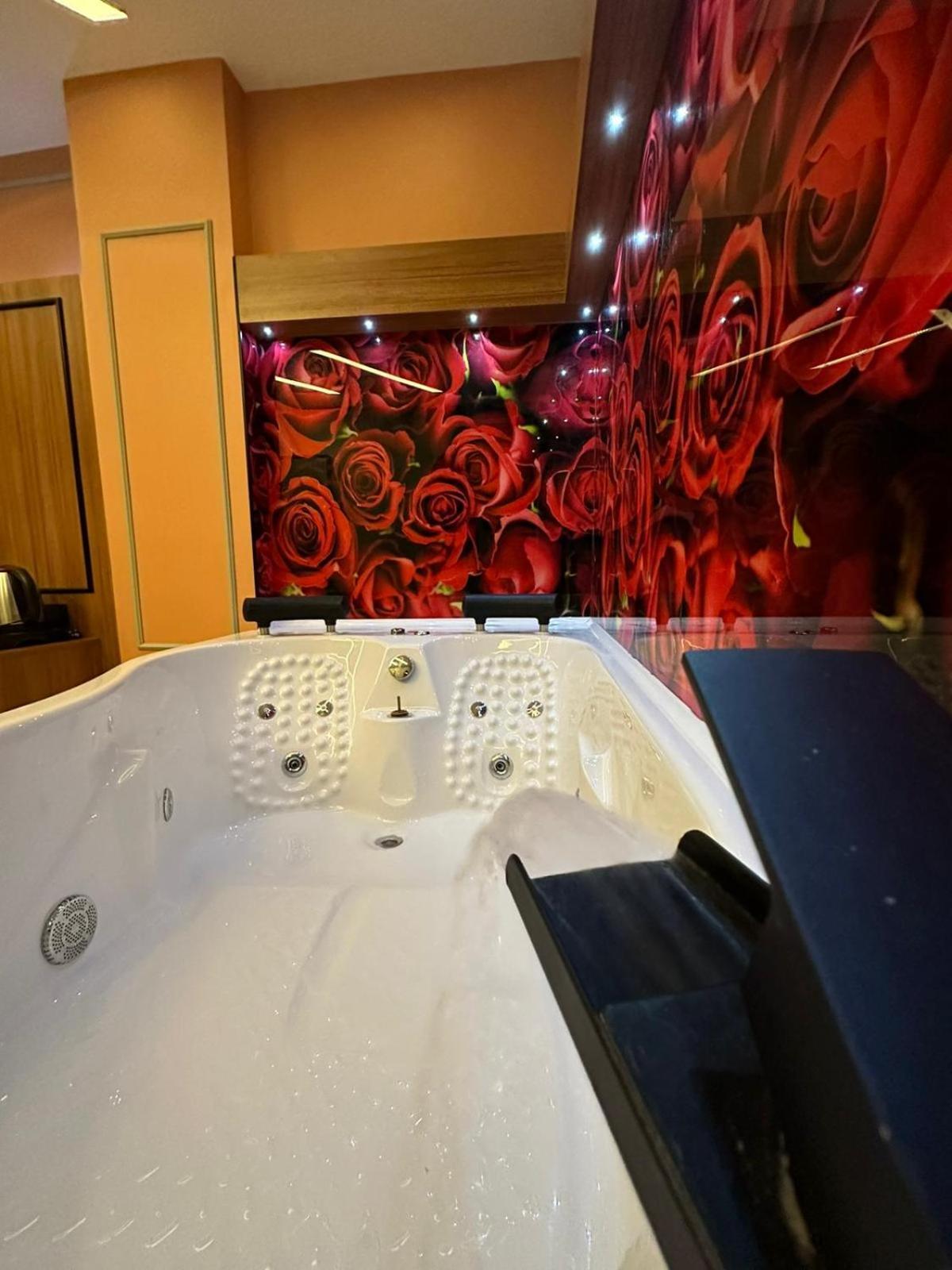 Blueway Hotel Istanbul Exterior foto